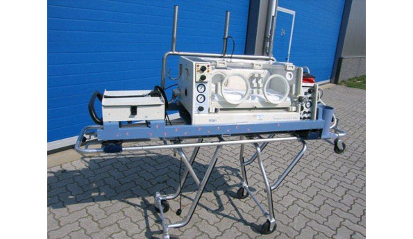 DRAEGER TRANSPORT INCUBATOR 5400 WITH TROLLEY AND VENTILATOR